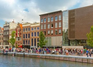 Bảo tàng Anne Frank House Hà Lan - ngôi nhà bí ẩn của bé gái Do Thái
